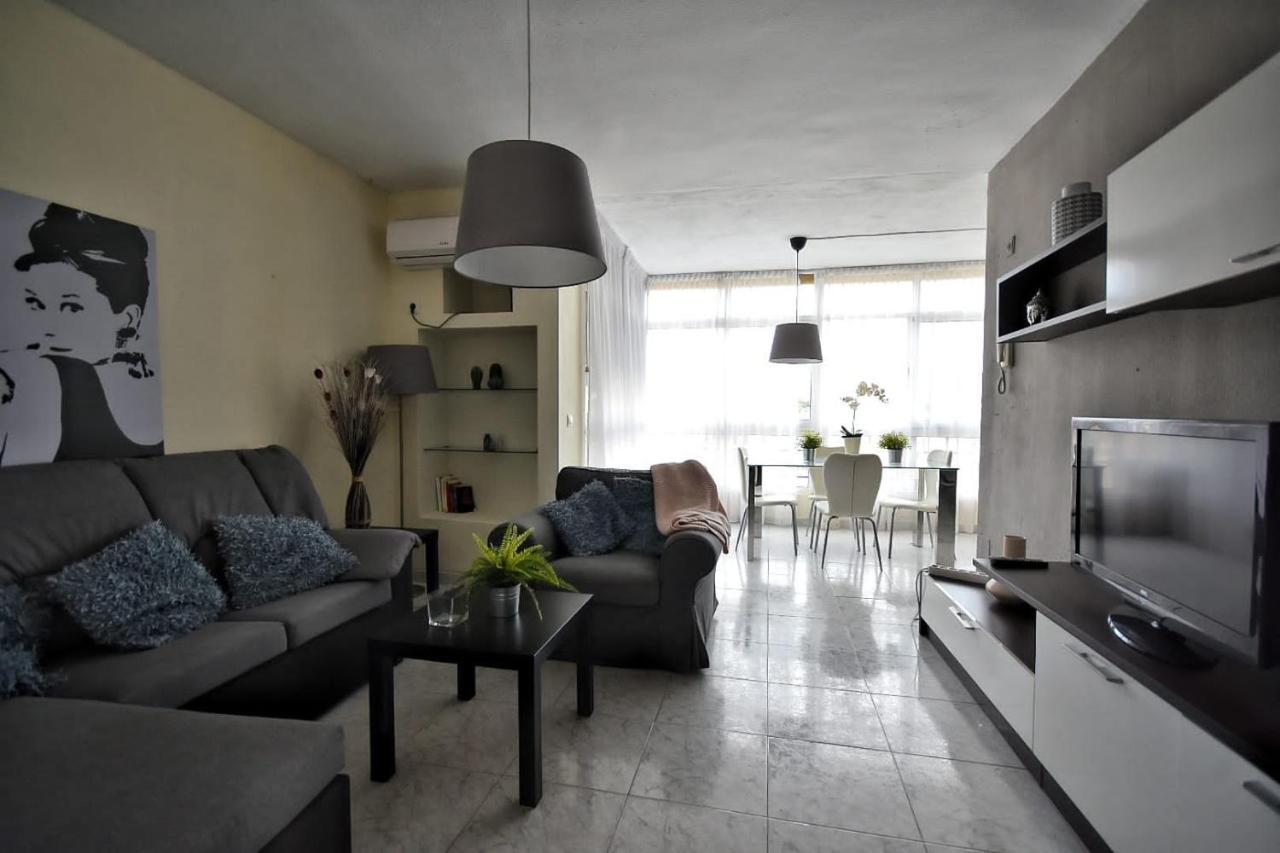 Gran Carihuela Apartment ตอร์เรโมลิโนส ภายนอก รูปภาพ